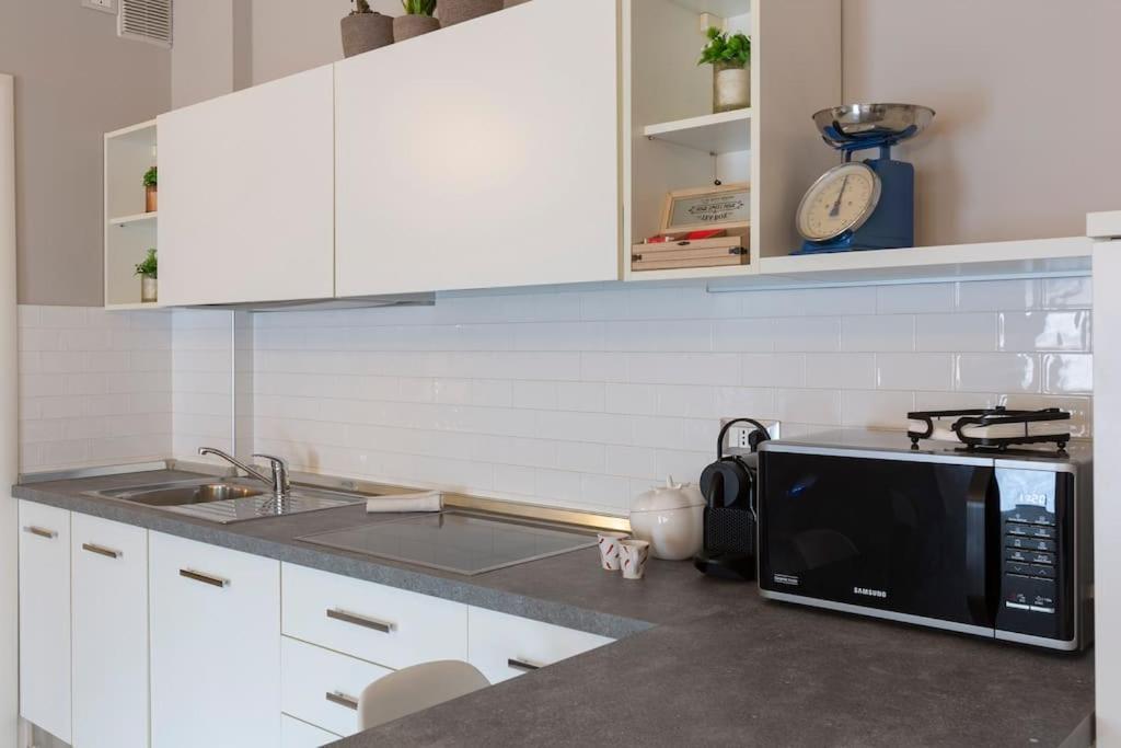 My Charming Apartments Ai Navigli-Vigevano Suite ミラノ エクステリア 写真